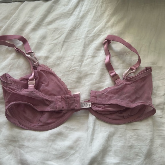 Pink Bra - Picture 2 of 3